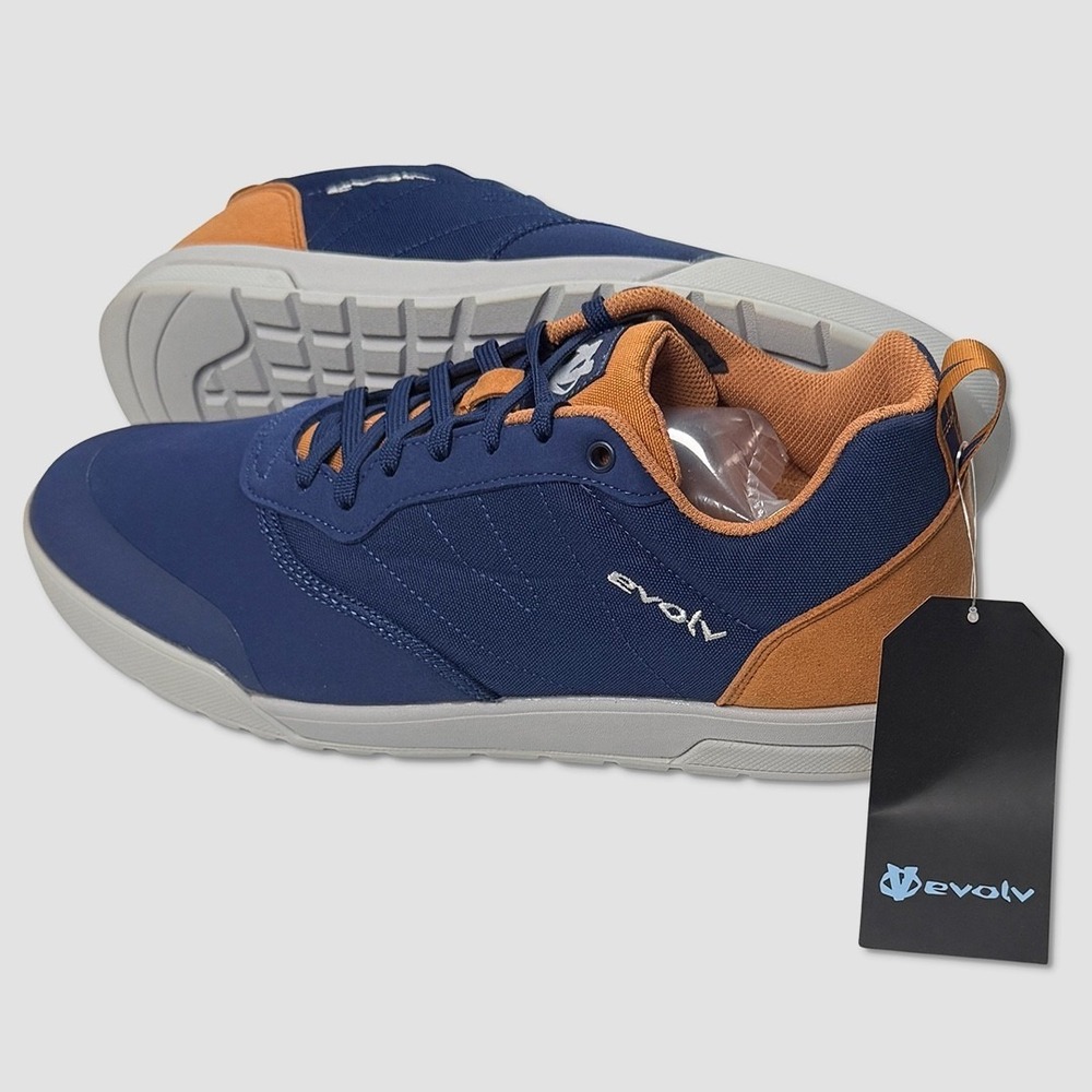 Evolv Rebel Approach Shoes  - NEW Mens Size 8.5 Navy / Tan - #49209-CL1